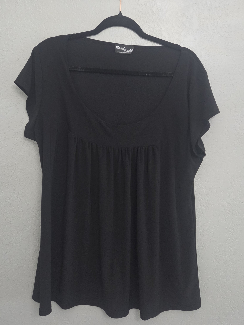 RACHEL Rachel Roy Black Short Sleeve Scoop Neck Tee with Front Gather Detail